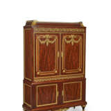 ARMOIRE D'ÉPOQUE NAPOLÉON III - photo 2