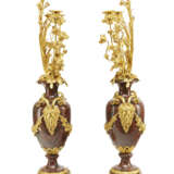 PAIRE DE CANDÉLABRES DE STYLE LOUIS XVI - photo 7