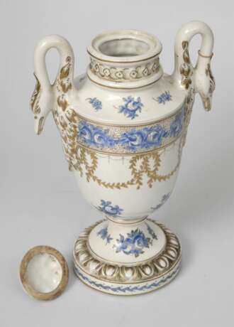 Vase en porcelaine avec couvercle Porcelaine Early 19th century - photo 4