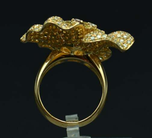 Bague en or en forme de fleur avec diamants Gold 21th century - Foto 3