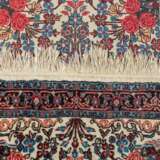 Orientteppich. IRAN, 20. Jahrhundert, ca. 99x74 cm. - Foto 4