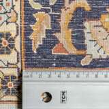 Orientteppich aus Seide. 20. Jahrhundert, ca. 190x118 cm. - photo 4