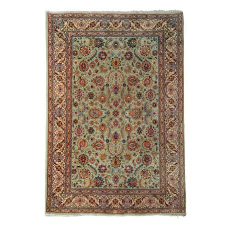 Orientteppich. IRAN, 20. Jahrhundert, ca. 273x190 cm. - Foto 1