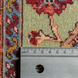 Orientteppich. IRAN, 20. Jahrhundert, ca. 273x190 cm. - Foto 4