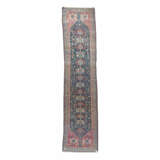 Orientteppich. GASHGAI/PERSIEN, um 1900, ca. 492x111 cm. - фото 2