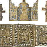 SAMMLUNG VON VIER BRONZE-IKONEN: KRUZIFIXE SOWIE ZWEI TRIPTYCHA MIT DARSTELLUNGEN CHRISTI UND DER G - photo 1