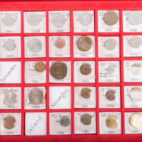 Etliche Münzen aus aller Welt in 2 Koffern mit SILBER - - фото 2
