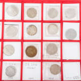 Etliche Münzen aus aller Welt in 2 Koffern mit SILBER - - фото 4