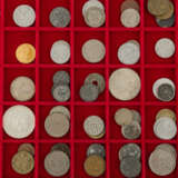 Münzen auf 3 Tableaus, mit etwas GOLD - - photo 2