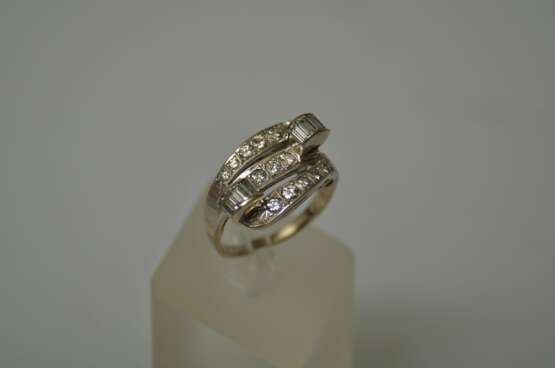 Gold ring with diamonds in the shape of a torus Gold Other style Mid-20th century - photo 1