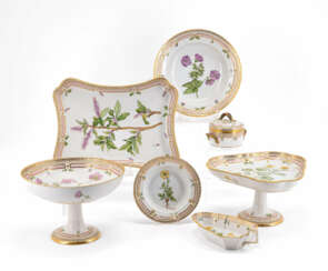 Royal Kopenhagen. SEVEN PIECES FROM A PORCELAIN "FLORA DANICA" SERVICE