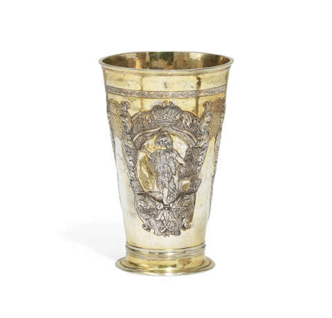 Grigorij Lakomin. VERMEIL SILVER BEAKER WITH FIGURAL DEPICTIONS - photo 1