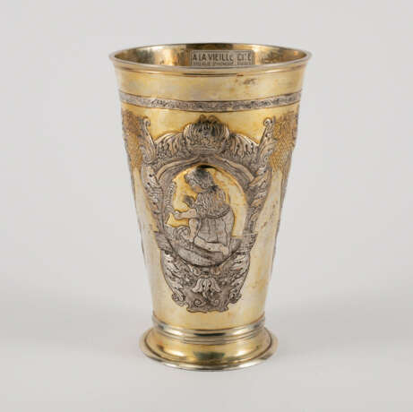 Grigorij Lakomin. VERMEIL SILVER BEAKER WITH FIGURAL DEPICTIONS - photo 4