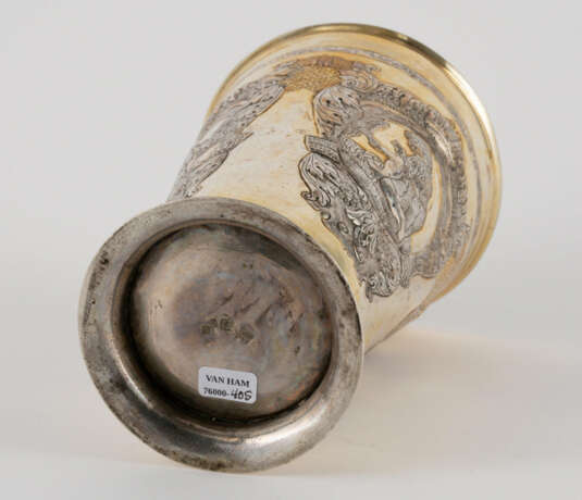 Grigorij Lakomin. VERMEIL SILVER BEAKER WITH FIGURAL DEPICTIONS - photo 6