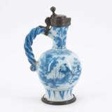 Presumably Hanau. NARROW-NECKED CERAMIC JUG WITH CHINOISERIES - photo 4