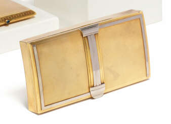 RECTANGULAR GOLD ART DECO STYLE BOX