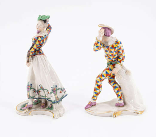 Nymphenburg. PORCELAIN HARLEQUINE AND HARLEQUIN FROM THE 'COMMEDIA DELL'ARTE' - фото 2