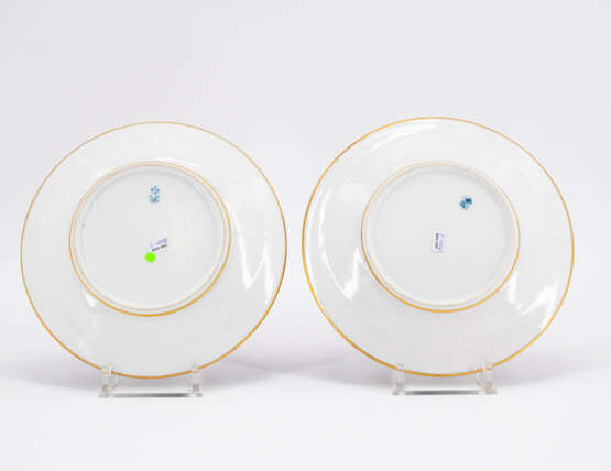 Imperial Porcelain Manufacture. THREE PORCELAIN DESSERT PLATES FROM THE SERVICE OF THE GRAND DUKE KONSTANTIN NIKOLAYEVICH OF RUSSIA - фото 3