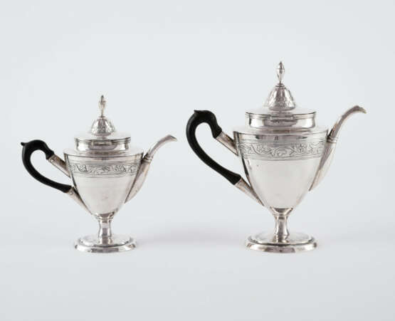 Georg Christoph Neuss. MULTI MEDIA COFFEE POT AND HOT MILK JUG WITH VINE FRIEZE - photo 3