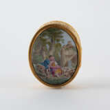 Paris. OVAL GOLD TABATIERE WITH ENAMEL MEDAILLON - photo 5