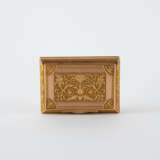 Presumably Hanau. SMALL GOLD BOX WITH TENDRILS AND SWANS ON A SABLÉ GROUND - photo 6