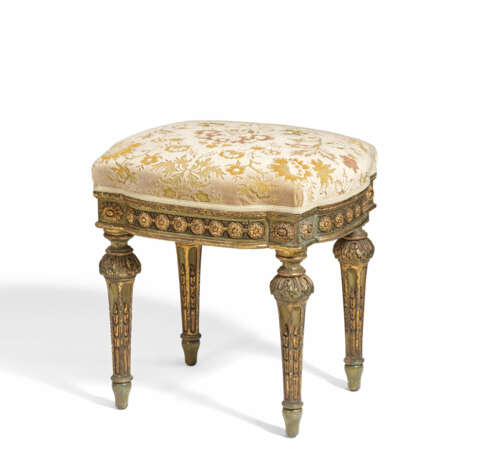 Presumably Berlin or Potsdam. WALNUT TABOURET LOUIS XVI - фото 1