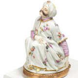 Meissen. RARE PORCELAIN BOX IN THE SHAPE OF A SEATED TURK - photo 1