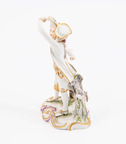 Ludwigsburg. SMALL PORCELAIN ENSEMBLE OF THE "DANCERS" - photo 2