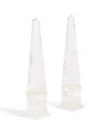 Декор. PAIR OF QUARTZ OBELISKS AS TABLE DECORATION