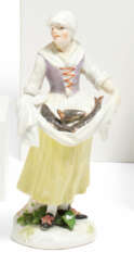 Meissen. PORCELAIN FFIGURINE OF A FISH VENDOR FROM THE "CRIS DE PARIS"