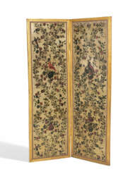 Flanders. TWO-PART SCREEN WITH LEATHER WALLPAPER