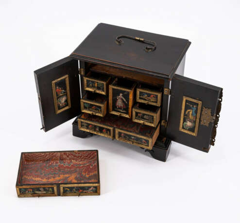 South Germany. SMALL WOODEN CABINET CHEST WITH MOVING SCENES - фото 1