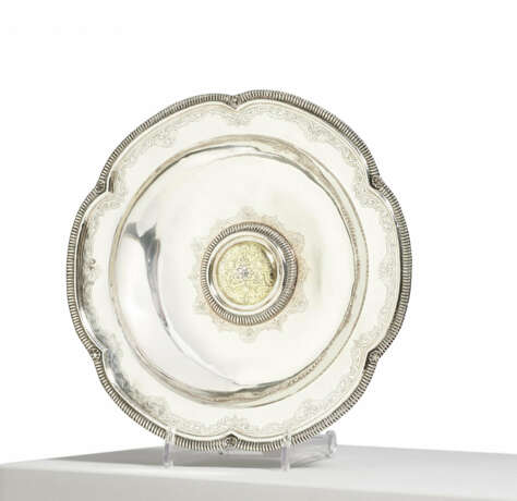 Michael Wissmar. SILVER BASIN WITH CRUVED RIM AND RÉGENCE DECOR - фото 1