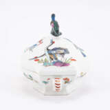 Meissen. PORCELAIN SUGAR BOWL WITH CRANES AND HANDLE IN THE SHAPE OF A SWINHOE'S PHEASANT - photo 4