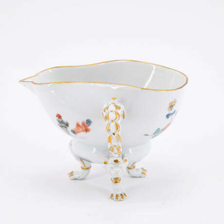 Meissen. RARE SMALL FOOTED PORCELAIN SAUCIERE WITH KAKIEMON DECOR - photo 2