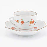 Meissen. OCTOGONAL PORCELAIN CUP AND FITTING SAUCER WITH CONTINUOUS KAKIEMON DECOR - photo 3