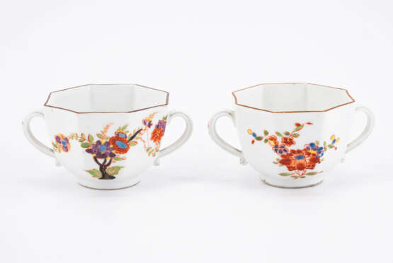 Meissen. PAIR OF OCTAGONAL DOUBLE-HANDLED PORCELAIN CUPS - photo 3