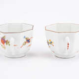 Meissen. PAIR OF OCTAGONAL DOUBLE-HANDLED PORCELAIN CUPS - photo 4