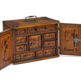 Tyrol. WOODEN CABINET CHEST WITH CITY SILHOUETTE - photo 1