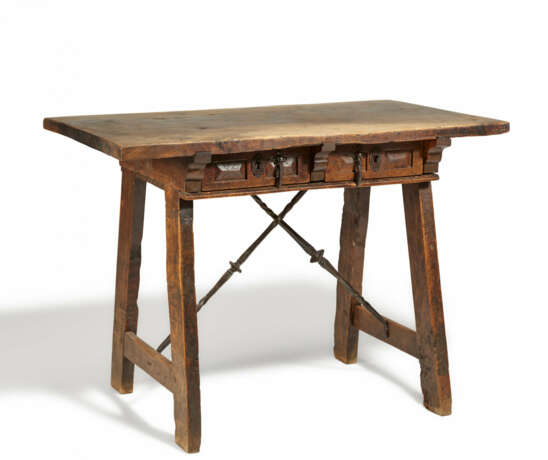 Spain. EARLY MIXED MEDIA TABLE - фото 1