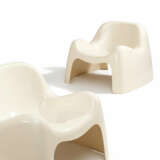 Sergio Mazza. PAIR OF GLASS FIBRE ARMCHAIRS "TOGA" - photo 1