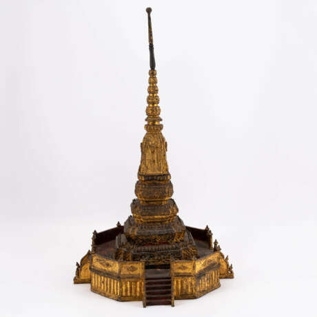 THREE-PART BRONZE RELIQUIARY IN STUPA FORM - photo 2