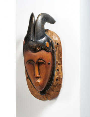 Côte d'Ivoire. WOODEN MASK - photo 1