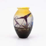 Emile Gallé. SMALL GLASS VASE WITH WATER LILY DECOR - photo 4