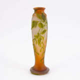 Emile Gallé. LARGE GLASS CLUB VASE WITH MAPLE BRANCHES - photo 4