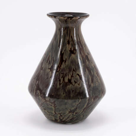 Charles Schneider, Charles. "Schneider".. DOUBLE-CONIC GLASS VASE WITH DARK DECOR "JADES" - photo 3