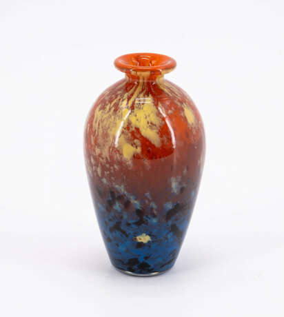 Charles Schneider, Charles. "Schneider".. SMALL GLASS BALUSTER VASE "JADES" - photo 4