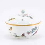 Meissen. LARGE PORCELAIN TUREEN WITH BUTTERFLY DECOR - photo 3