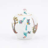 Meissen. PORCELAIN TEA POT WITH SHOPPING SCENES AND MOULDED FLOWERS - photo 1