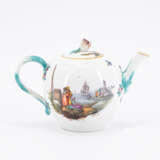 Meissen. PORCELAIN TEA POT WITH SHOPPING SCENES AND MOULDED FLOWERS - photo 2